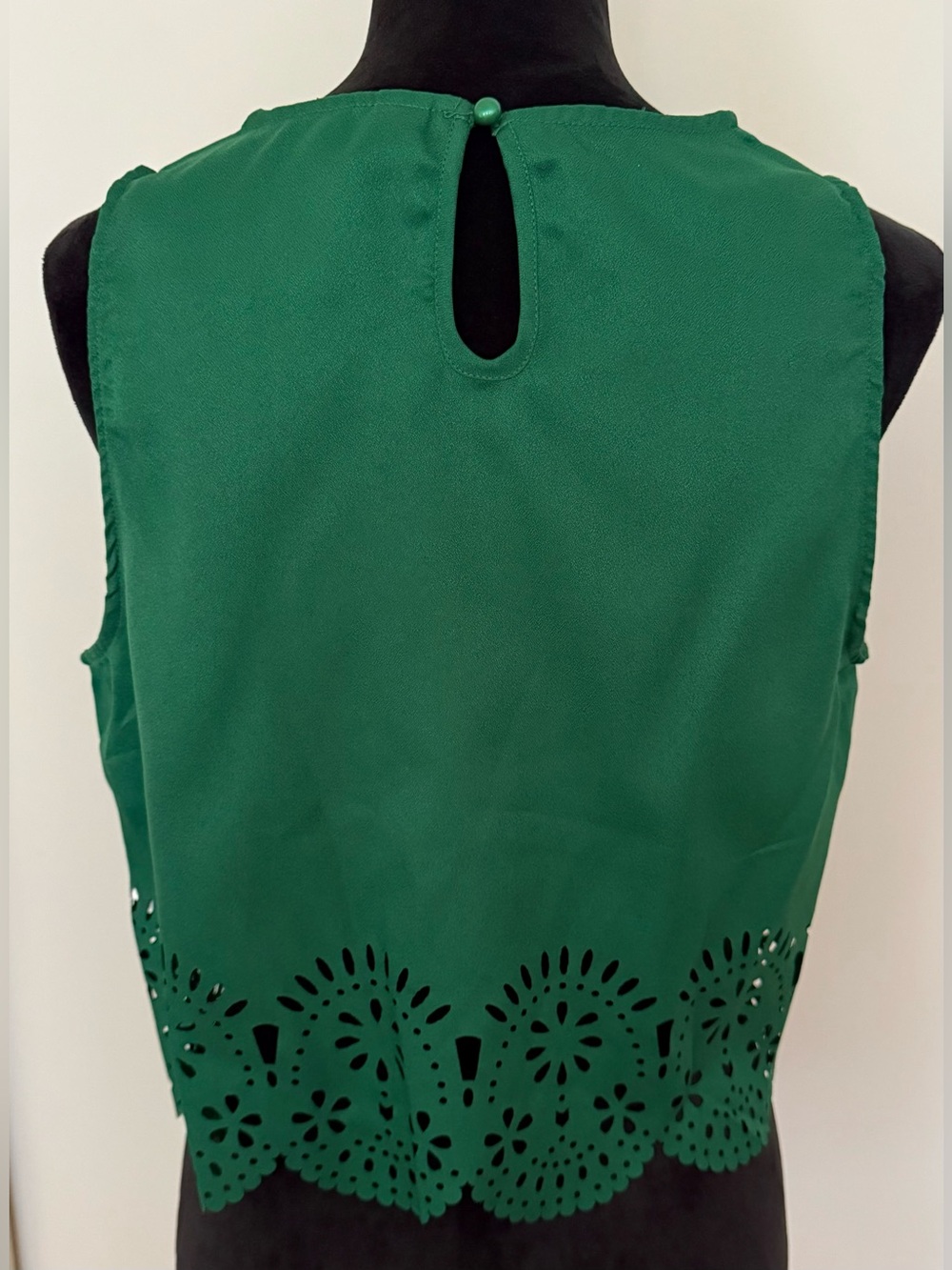 Shein Green Lune Scallop Trim Laser Cut Crop Top - L - Picture 6 of 7